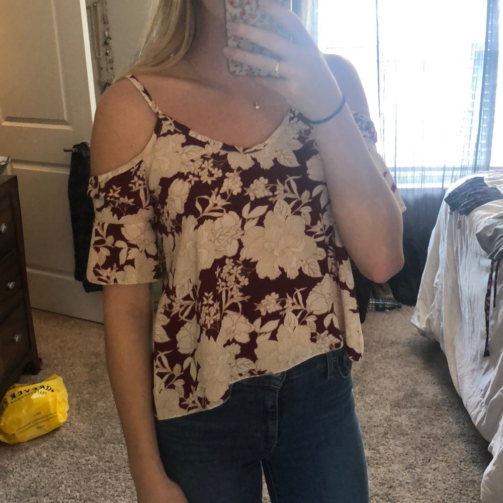 Off the shoulder game day top